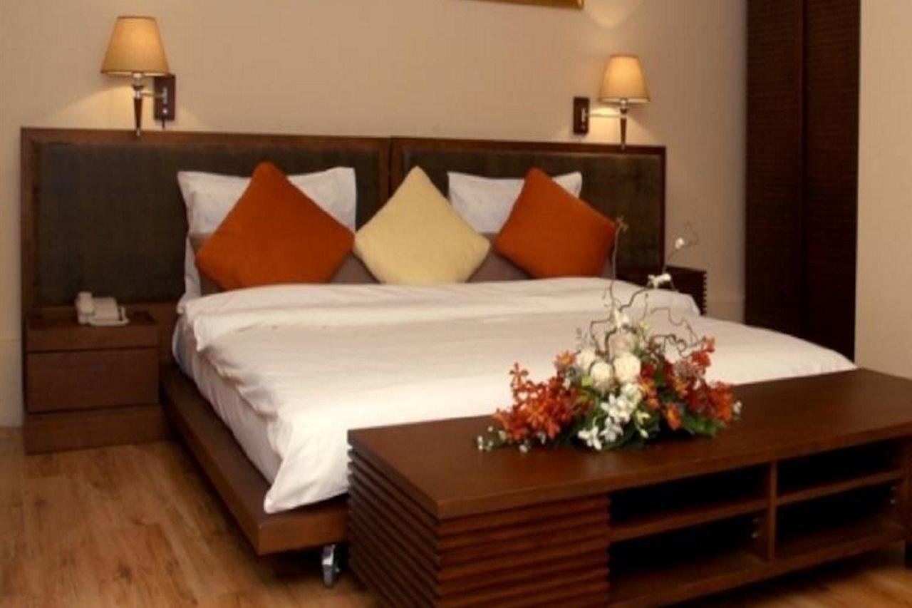 Le Jazz Hotel Kuwait City Esterno foto