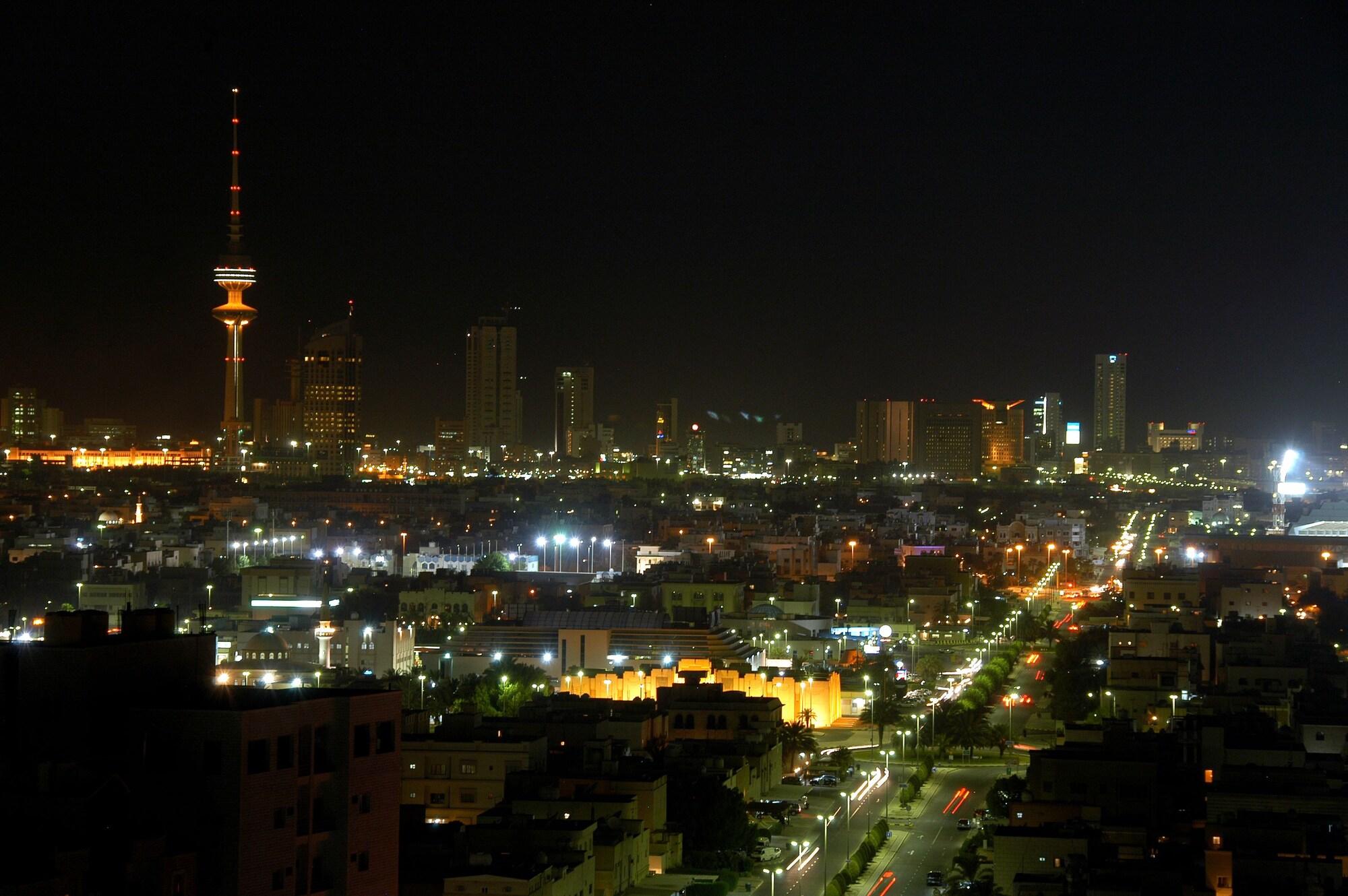 Le Jazz Hotel Kuwait City Esterno foto