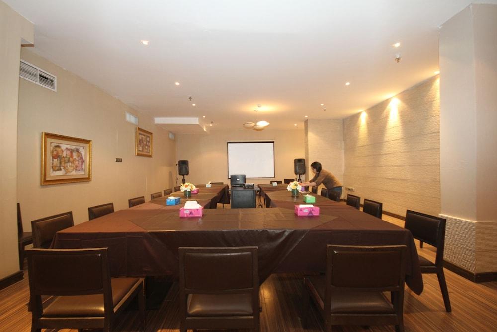 Le Jazz Hotel Kuwait City Esterno foto