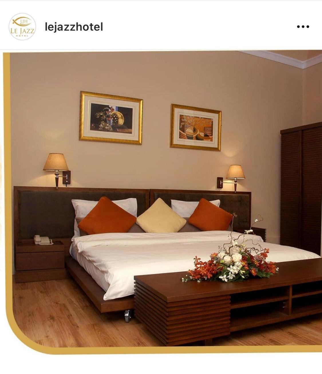Le Jazz Hotel Kuwait City Esterno foto